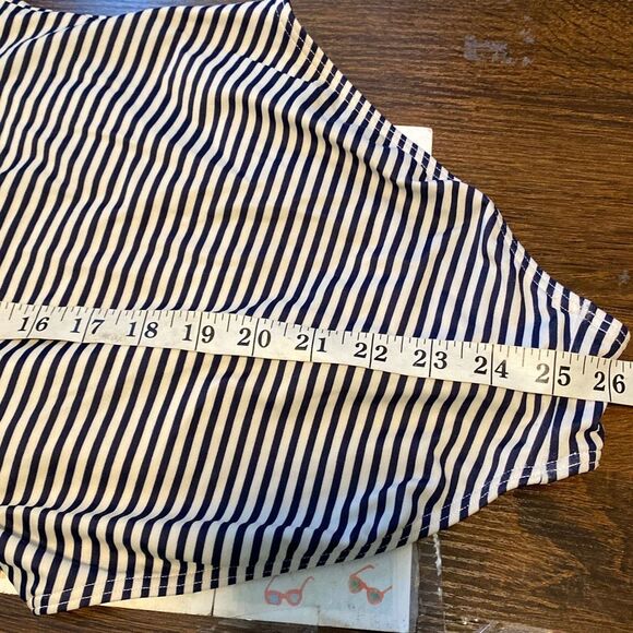 C7 Bond-Eye Australia Black White Stripe Sweetheart One Piece Swimsuit Sz 4 D/DD - Picture 8 of 8